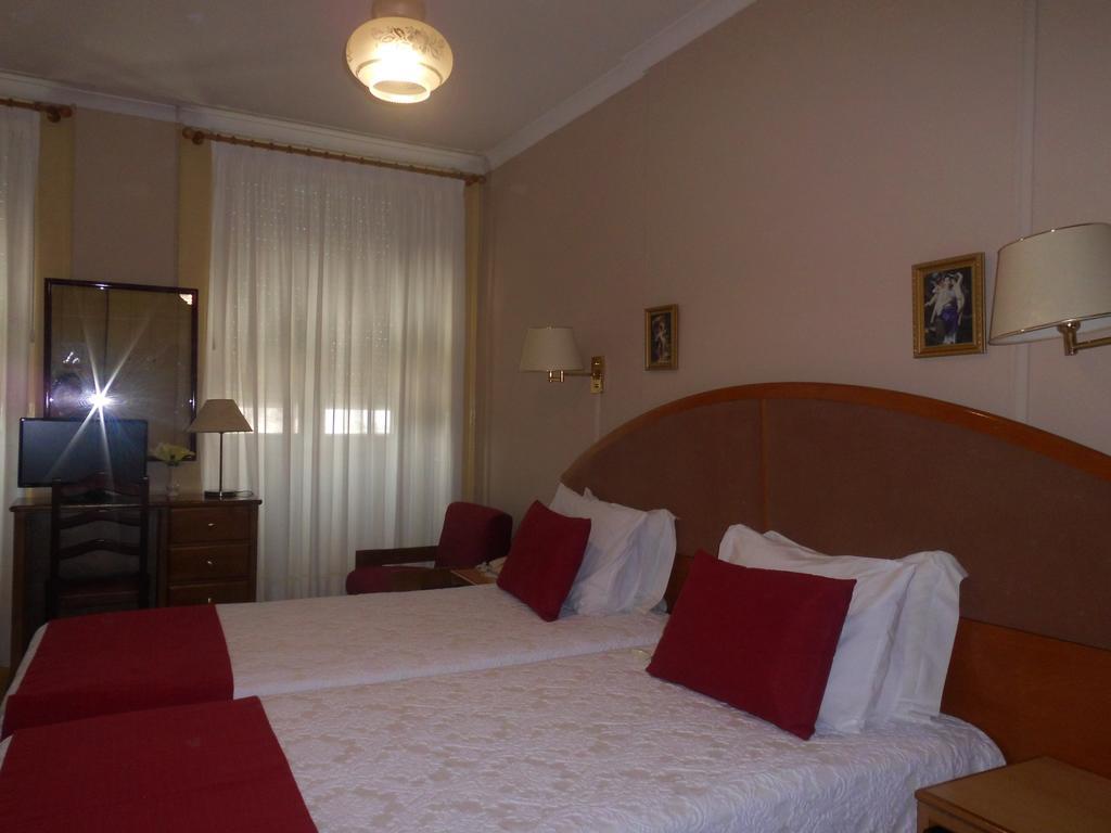 Hotel Larbelo Coimbra Esterno foto