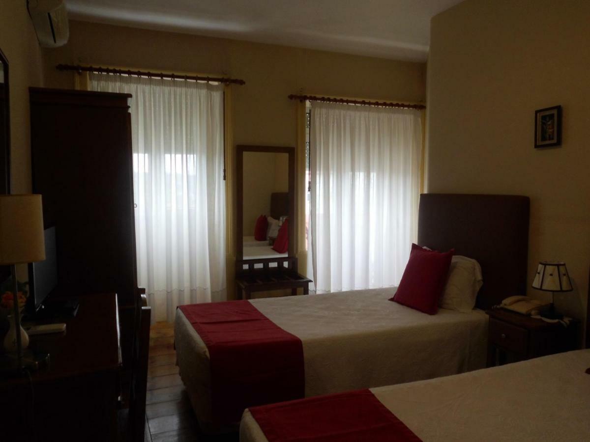 Hotel Larbelo Coimbra Esterno foto