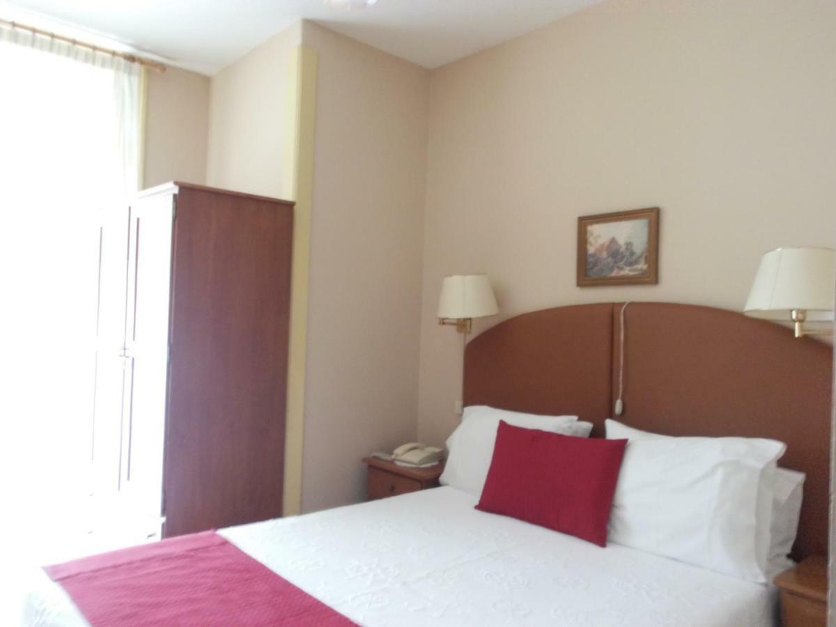 Hotel Larbelo Coimbra Esterno foto