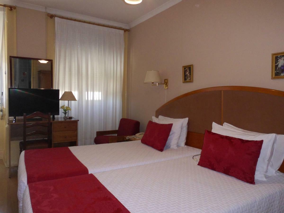 Hotel Larbelo Coimbra Esterno foto