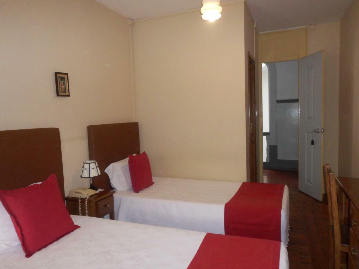 Hotel Larbelo Coimbra Esterno foto