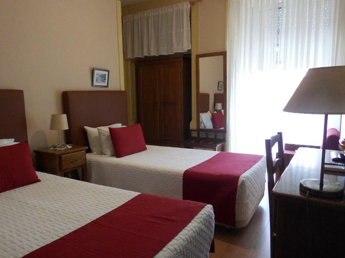 Hotel Larbelo Coimbra Esterno foto